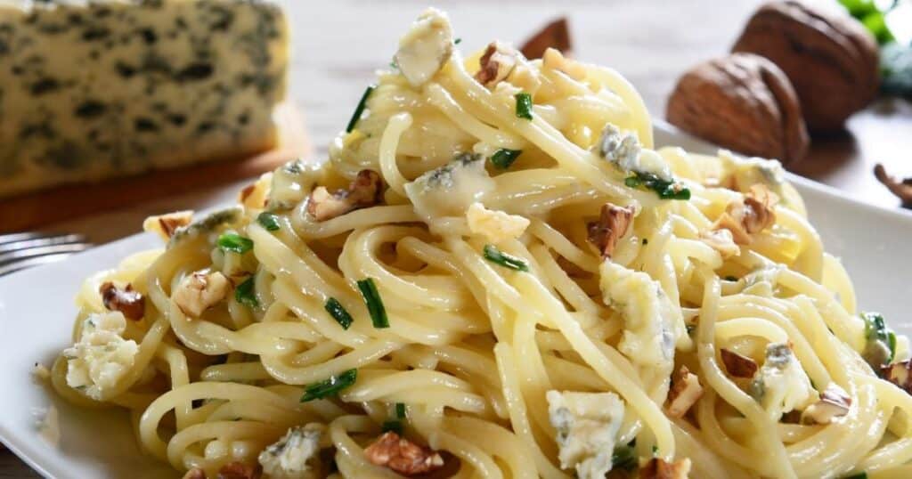pates au gorgonzola
